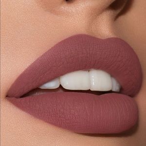 Makeup - Kylie Jenner twenty lip kit Makeup - Kylie Jenner twenty lip kit